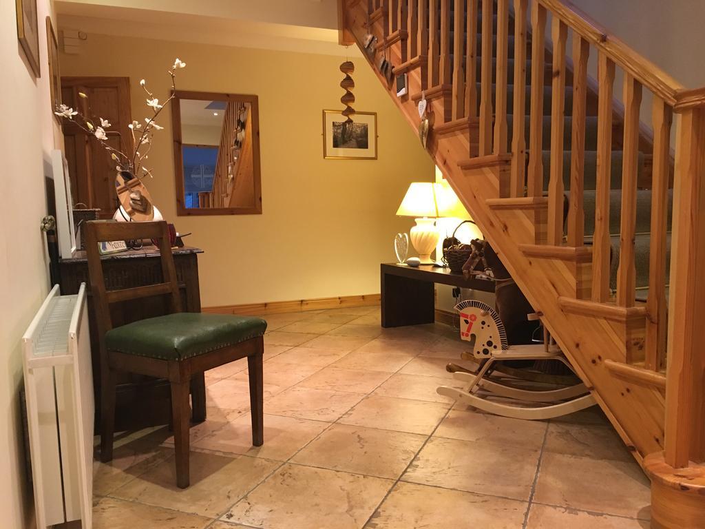 Riversdale House Accommodation Лараг Екстериор снимка
