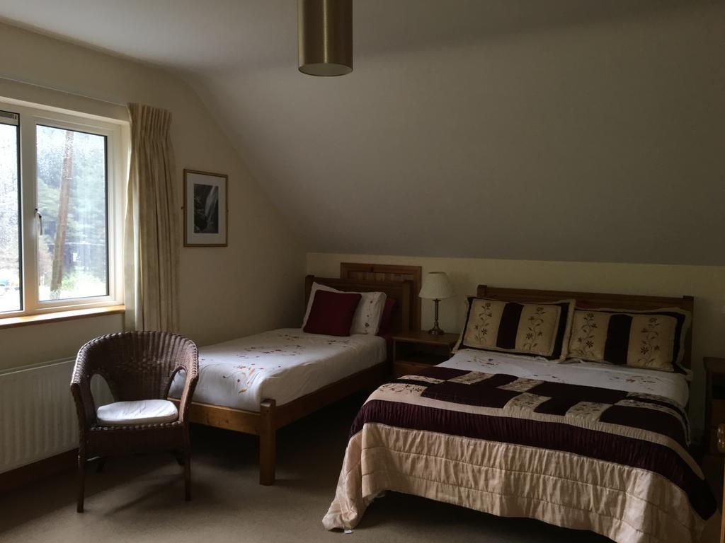Riversdale House Accommodation Лараг Екстериор снимка