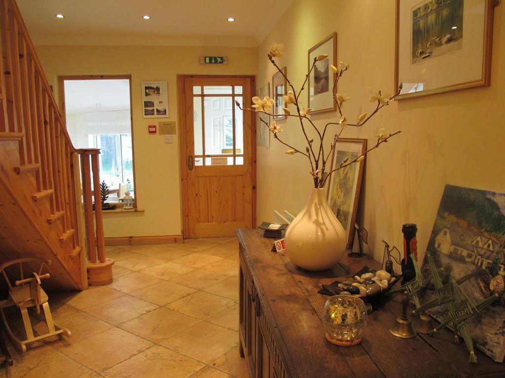 Riversdale House Accommodation Лараг Екстериор снимка