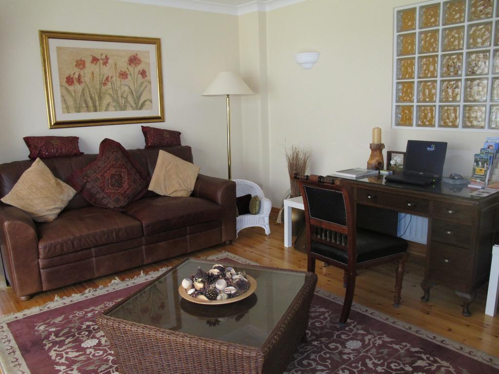Riversdale House Accommodation Лараг Екстериор снимка