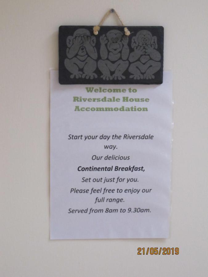 Riversdale House Accommodation Лараг Екстериор снимка